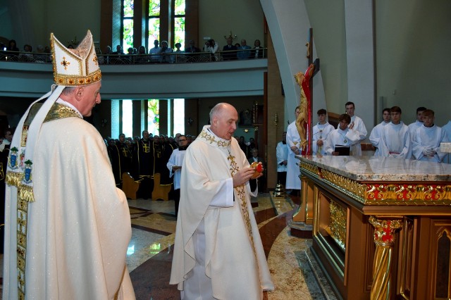 Uroczystość dedykacji kościoła św. Jana Pawła II w Nowym Sączu