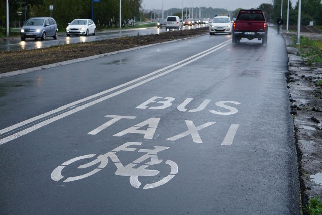 Buspasy dla rodzin. Nowy pomysł rządu. Na buspas będzie można wjechać, ale pod jednym warunkiem