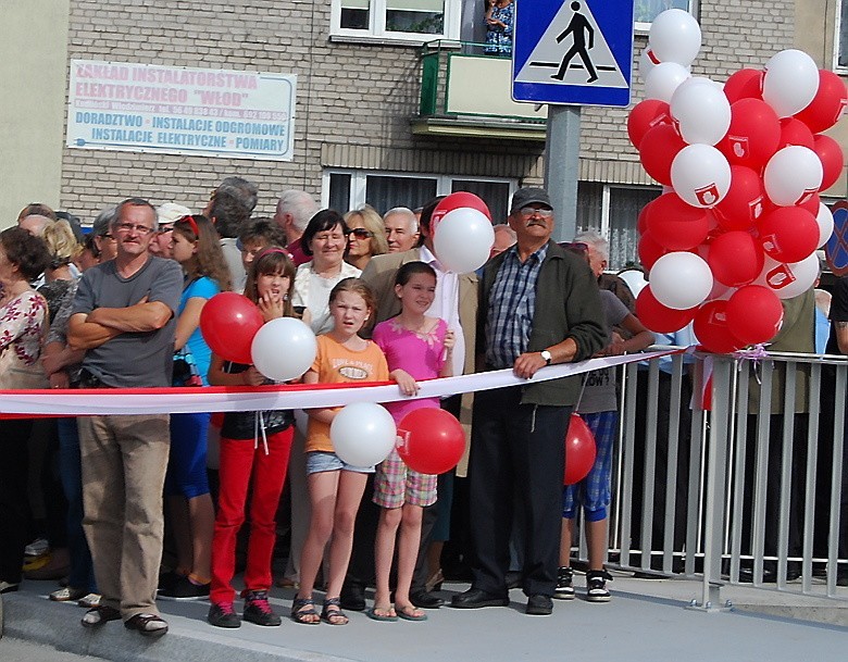 Były przemówienia, kolorowe balony, występ orkiestry dętej,...