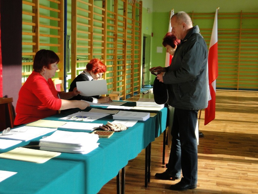 Wybory parlamentarne 2015. Głosowanie już trwa. Relacja z powiatu kozienickiego