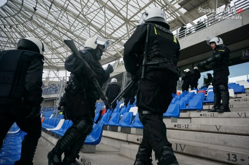 Ponad 150 policjantów w środę wzięło udział w ćwiczeniach na...