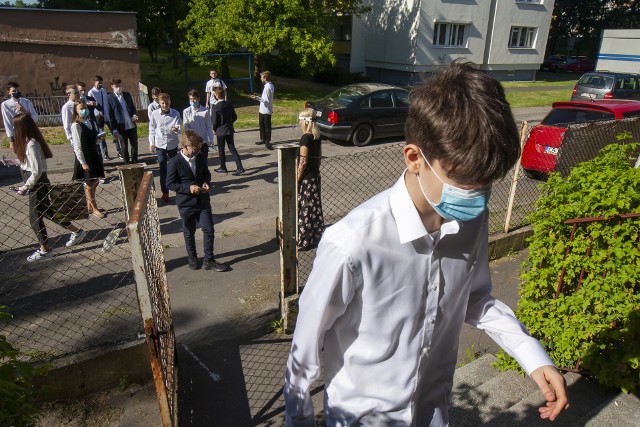 Egzaminem z języka obcego nowożytnego uczniowie ostatnich klas szkoły podstawowej zakończyli zmagania na tegorocznym egzaminie &oacute;smoklasisty.