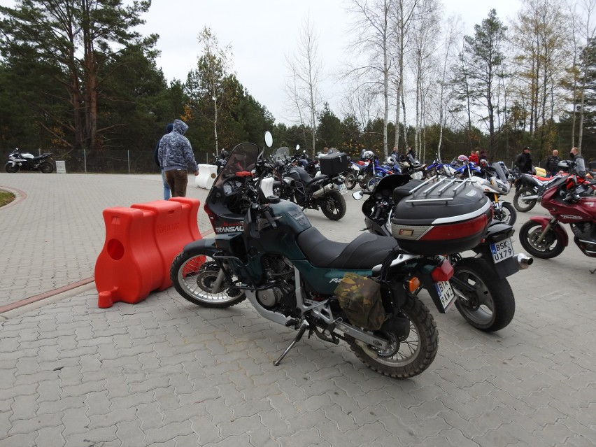Zakończenie sezonu motocyklowego 2019. Miłośnicy jednośladów spotkali się na Torze Wschodzący Białystok (zdjęcia)