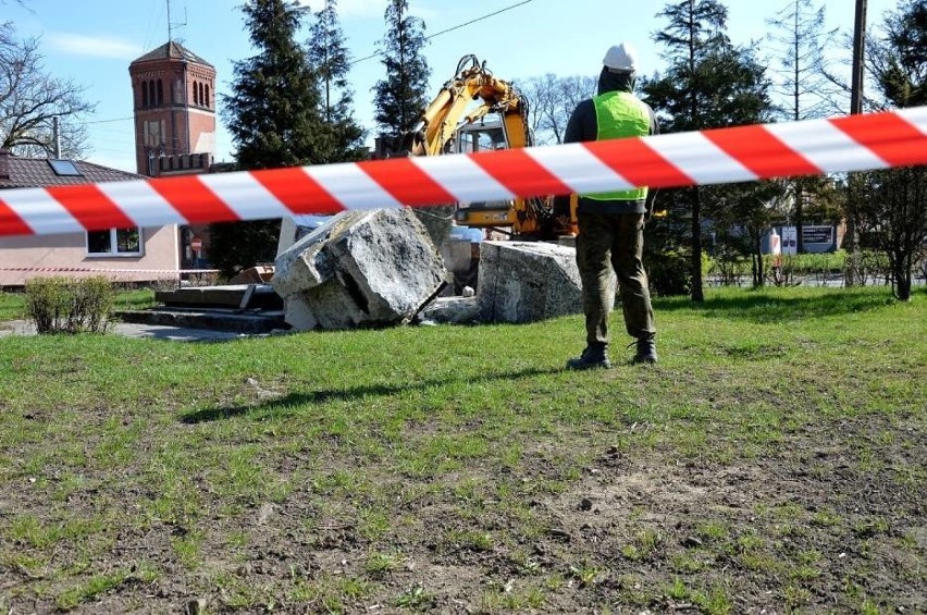 Sławno. Rozebrali pomnik dedykowany Armii Czerwonej [ZDJĘCIA]