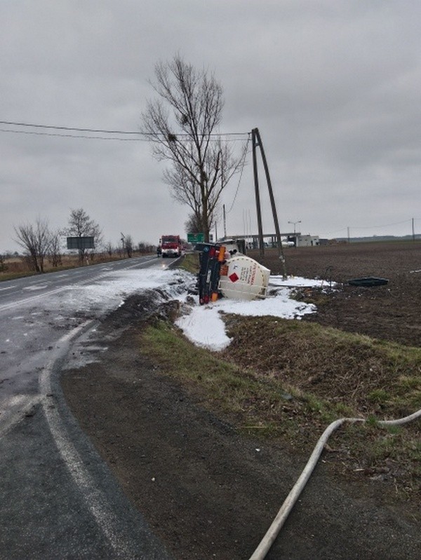 Policjanci z Radziejowa szukają kierowcy samochodu...