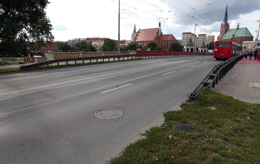 Szczecin: Most Długi się korkuje, lepsza Trasa Zamkowa