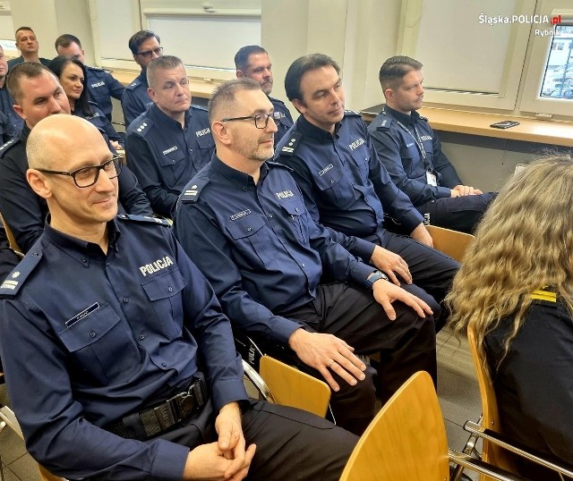We wtorek 13 lutego, w Komendzie Miejskiej Policji w Rybniku odbyła się odprawa służbowa, podczas której podsumowano pracę rybnickiej policji w 2023 roku