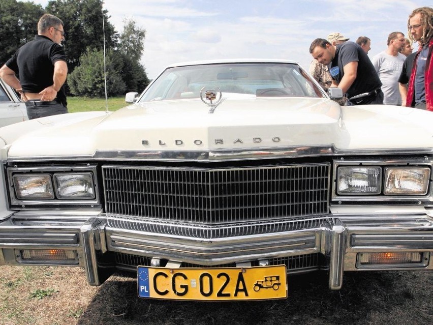 Chyba największe zainteresowanie wzbudzał ogromny cadillac...