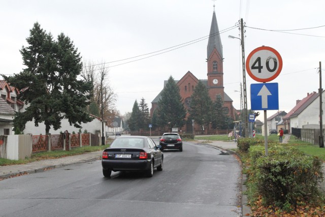 Ten odcinek ulicy Popiełuszki od lat był w złym stanie. Wyremontuje go firma Best Opebel.