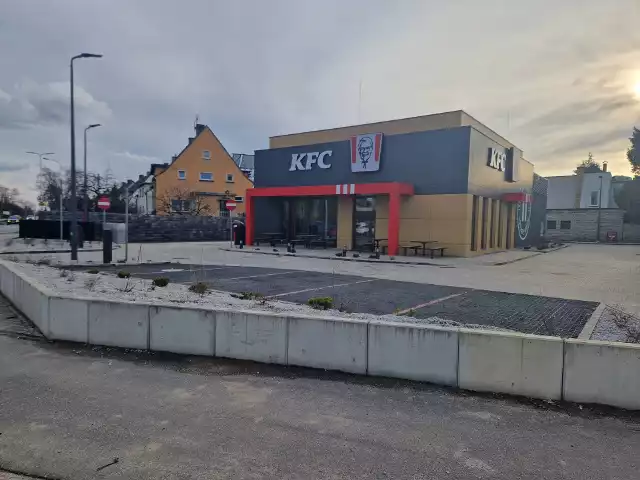 To już czwarty punkt KFC w Opolu, ale pierwszy w budynku wolnostojącym.