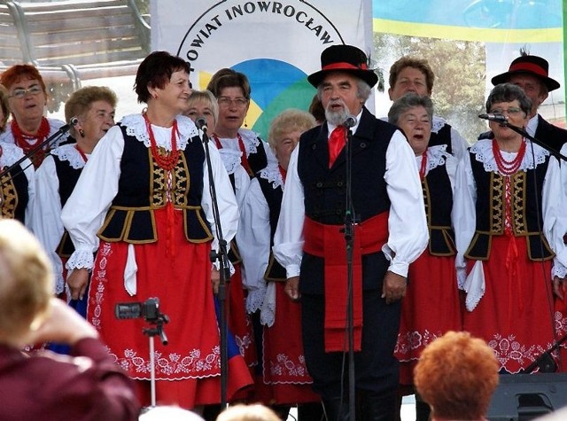 "Gniewkowianie" zwycięzcami IV Powiatowego Przeglądu Zespołów Folklorystycznych.