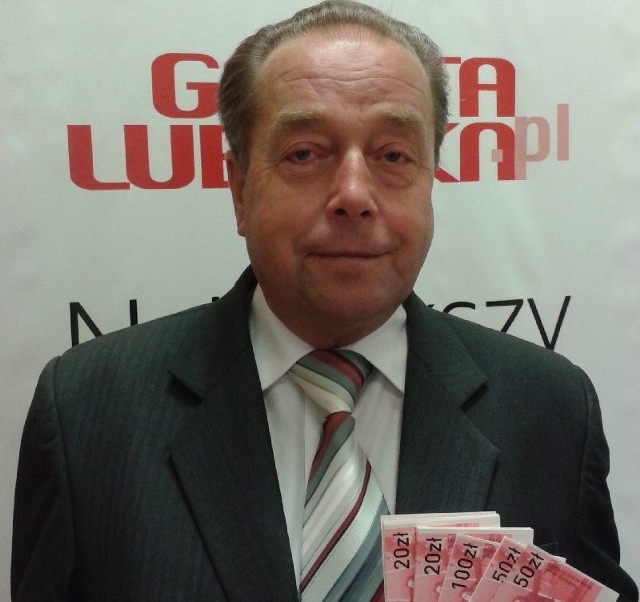 Czesław Jamróg z Zielonej Góry z towarzystwie swojej wygranej.