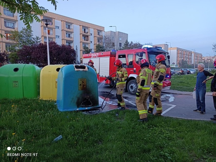 Podpalacz śmietników grasuje na Widzewei i Olechowie ZDJĘCIA