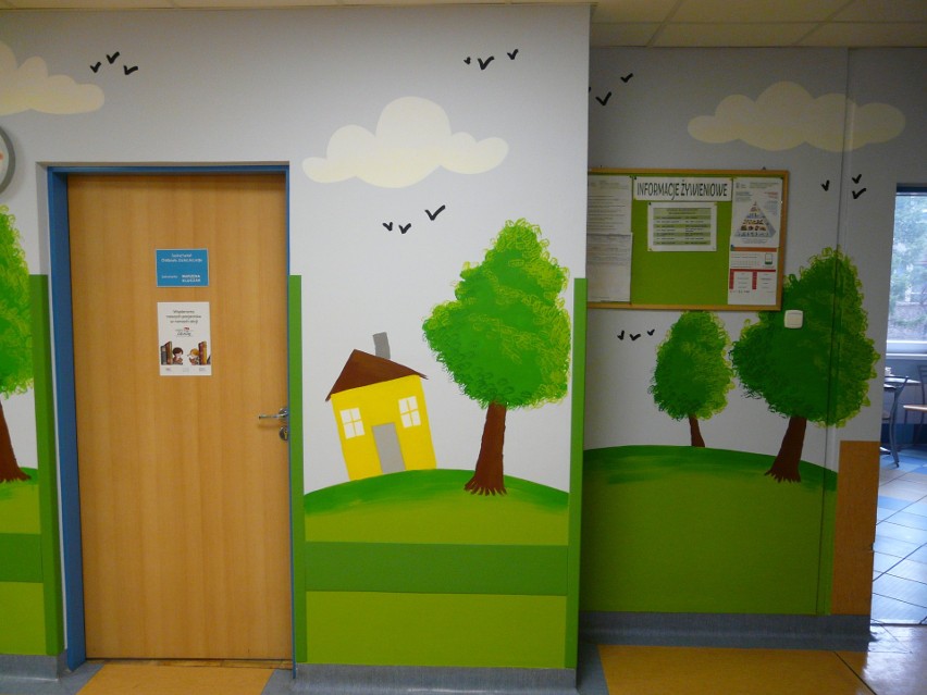 Okna oddziału dziecięcego szpitala w Pabianicach mają nowe rolety