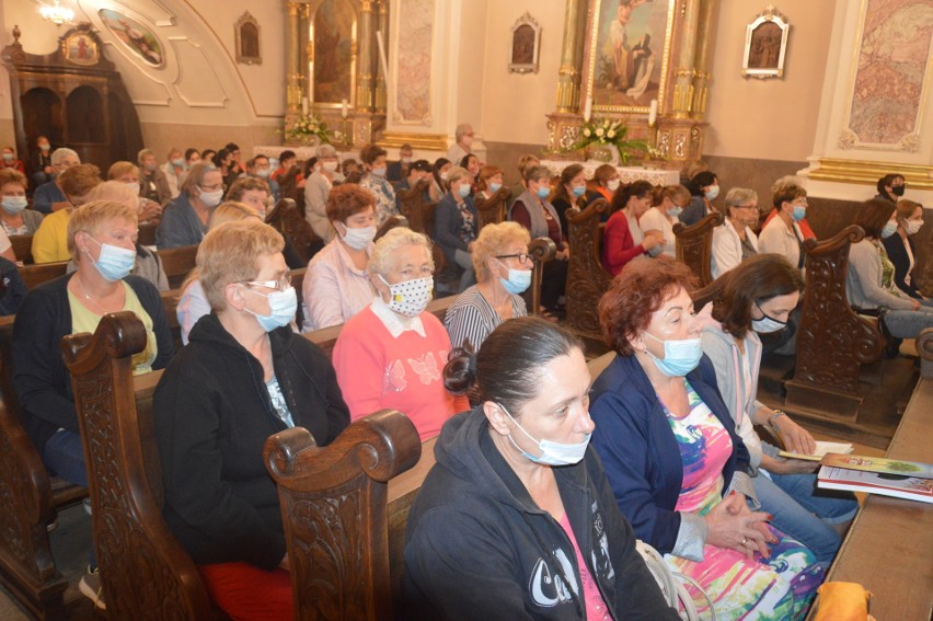 Kobiety pielgrzymowały w pierwszą sobotę września do świętej Anny