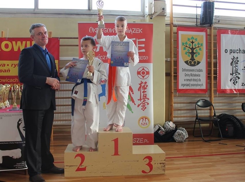 Kolejne medale młodych ostrołęckich karateków z klubu MKKK [ZDJĘCIA]
