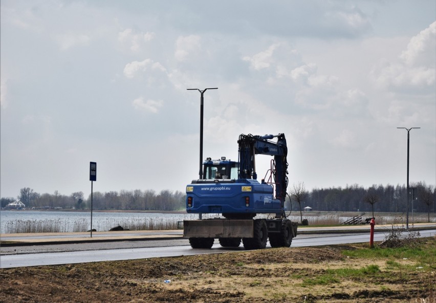 Kończą się prace budowlane nad Jeziorem Tarnobrzeskim, ale majówki tu nie będzie. Co się zmieniło? (ZDJĘCIA)