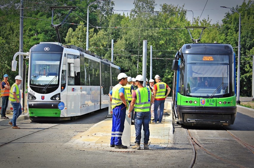 Przebudowa ul. Arkońskiej w Szczecinie: Udany przejazd techniczny, wracają tramwaje! [ZDJĘCIA]