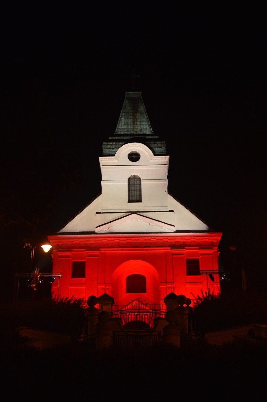 Biało-czerwony kościół św. Idziego w Wyszkowie | Tygodnik Ostrołęcki