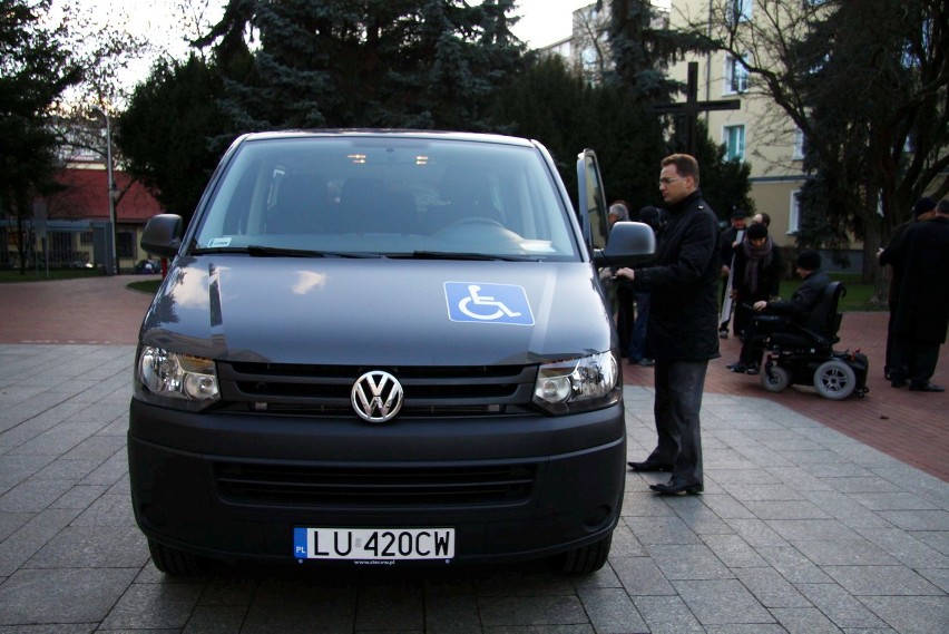 KUL ma auto dla niepełnosprawnych studentów (ZDJĘCIA)