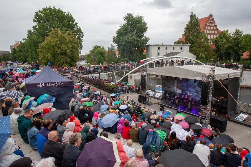 Niedzielny koncert Tulii zainaugurował Rzekę Muzyki 2019. W...