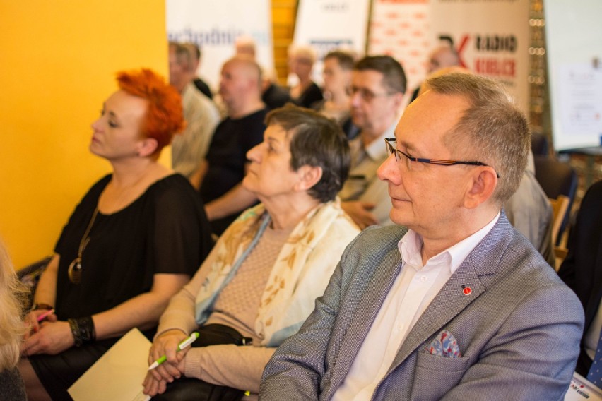 O codziennym życiu z chorobą Parkinsona rozmawiali na seminarium w Kielcach. Było wiele pytań od chorych i ich rodzin [WIDEO, ZDJĘCIA]