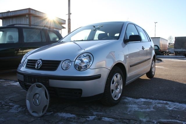VW Polo, 2004 r., 1,2, 14 tys. 900 zł;