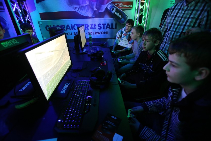 Intel Extreme Masters 2014 w Katowicach: Niedziela na...