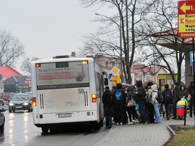 Na przełomie lutego i marca przystanek autobusowy przy ulicy Piłsudskiego w Tarnobrzegu zostanie wyłączony z ruchu miejskiej komunikacji samochodowej.