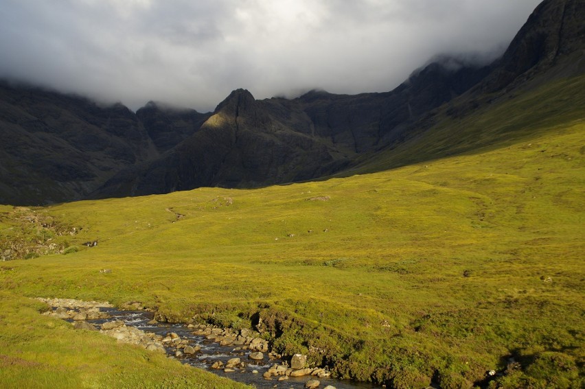 Wyspa Skye położona jest u zachodnich wybrzeży Szkocji