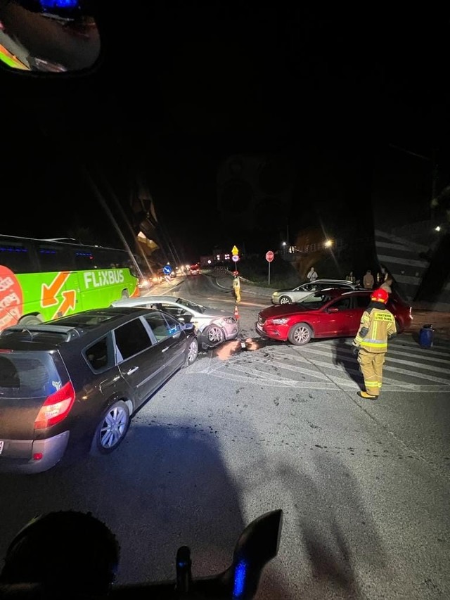 Na Ustupie w Zakopanem zderzyły się trzy samochody