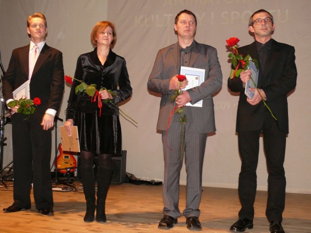 Nagrodzeni w dziedzinie kultury Piotr Kiszka, Lucyna Mizera, Robert Bąk i Grzegorz Prokop.