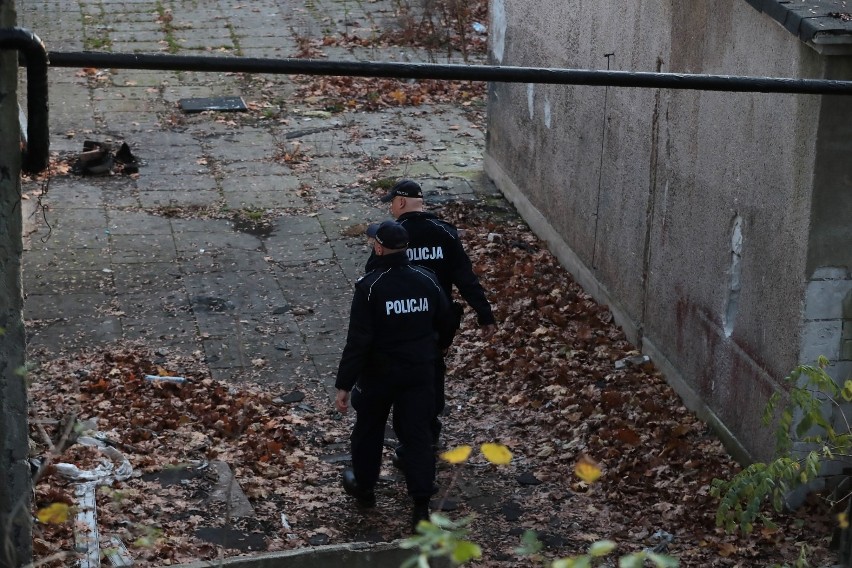 Wypadek przy ul. Twardowskiego w Szczecinie: Nie żyją dwaj chłopcy, którzy wpadli do basenu przeciwpożarowego (19.11.2019 r.)