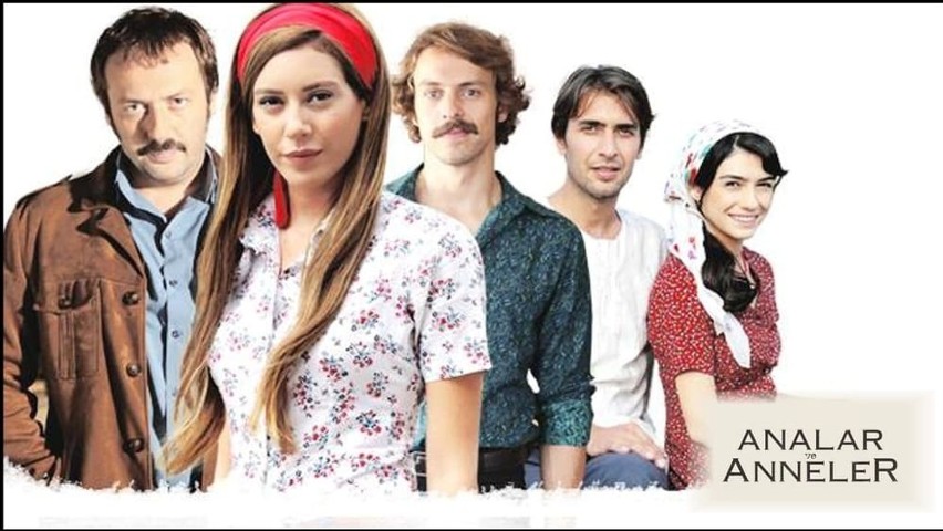 „Mamy i matki”. Turecki dramat dostępny na CDA Premium! Przenieście się do Turcji lat 70. XX wieku!