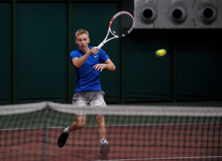 Tenis. 17-letni Aleks Majewski wygrał turniej eliminacyjny Pucharu Polskiej Ligi Tenisa 2020 w Rzeszowie