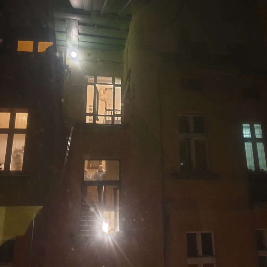 Śmierć pary Ukraińców w mieszkaniu na ulicy Piotrkowskiej w Łodzi. Są wyniki sekcji zwłok. Wiadomo, co zabiło dwoje młodych ludzi