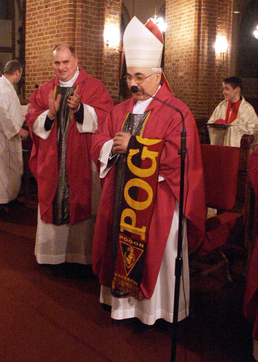 W podziękowaniu za mszę, biskup Błażej Kruszyłowicz dostał...