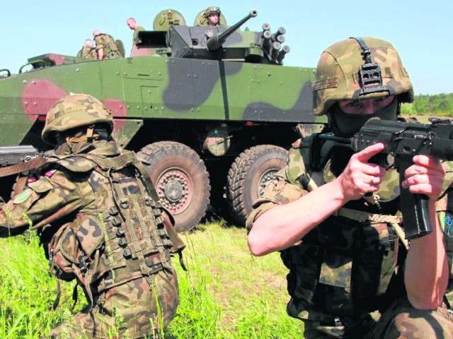 Ćwiczenia 17. Wielkopolskiej Brygady Zmechanizowanej na poligonie w Wędrzynie.