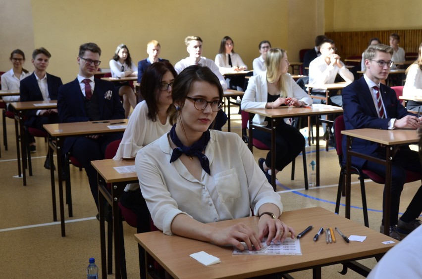 Za rozwiązanie zadań z języka polskiego na poziomie...