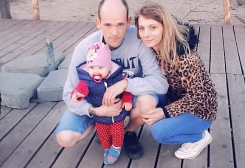Kamil Piątek ze swoją narzeczoną Gosią i małą córeczką Mają