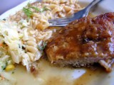 Spalone lub niedopieczone mięso na talerzach uczniów? Kontrola w szkolnej kuchni