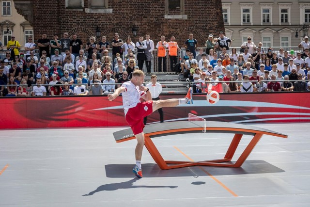 29.06.2023, Kraków: turniej Igrzysk Europejskich w teqballu: w akcji Adrian Duszak