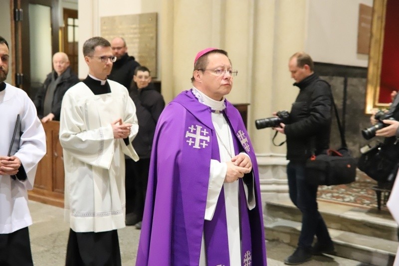 Każdy z kapłanów dostał imienne pisemne zaproszenie od...