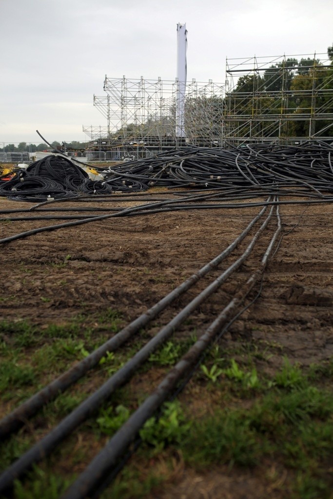 Planują umieszczenie krzyża z podziemną zakrystią na Błoniach [ZDJĘCIA]