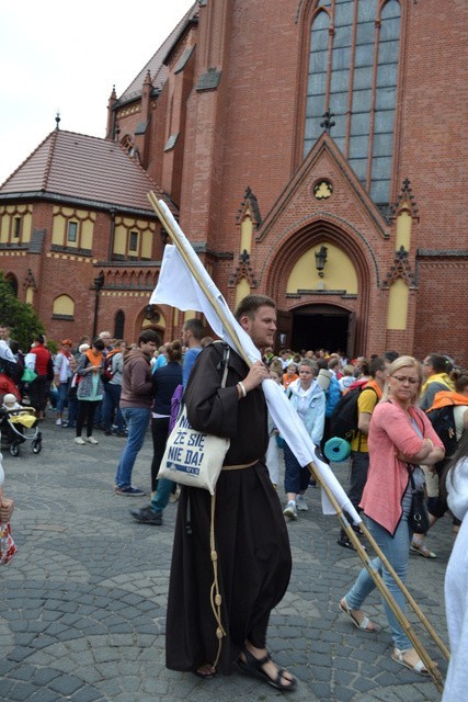 Rybnicka Pielgrzymka na Jasną Górę Wyruszyła