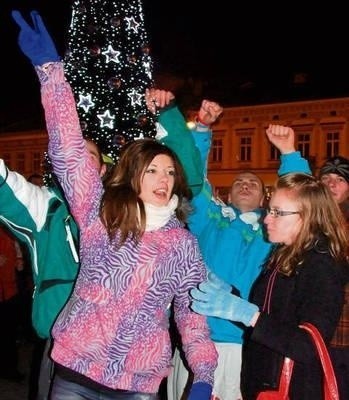 W tym roku sądeczanie spotkają się na rynku, by podziwiać widowisko multimedialne prezentowane na fasadzie ratusza FOT. ARCHIWUM