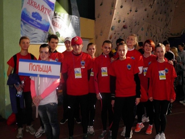 Na zdjęciu reprezentacja klubu Tempo 5 na zawodach w Iwano-Frankowsku.