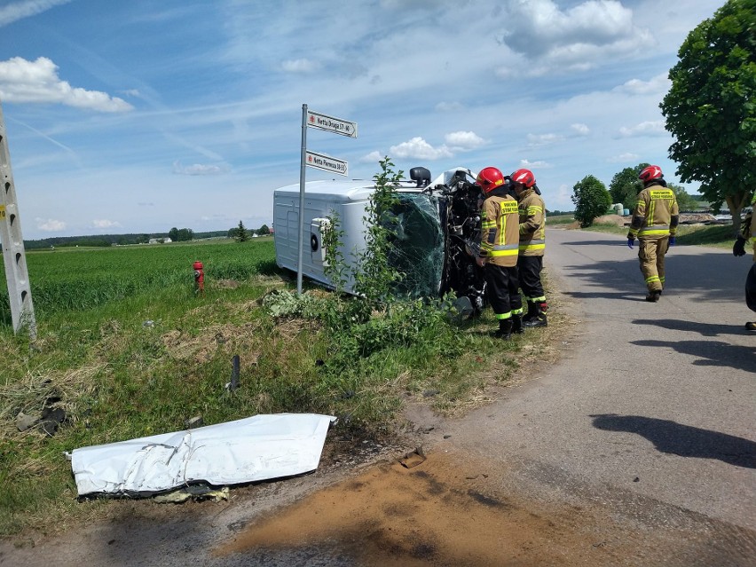 Netta Pierwsza. Wypadek na drodze powiatowej. Jedna osoba...