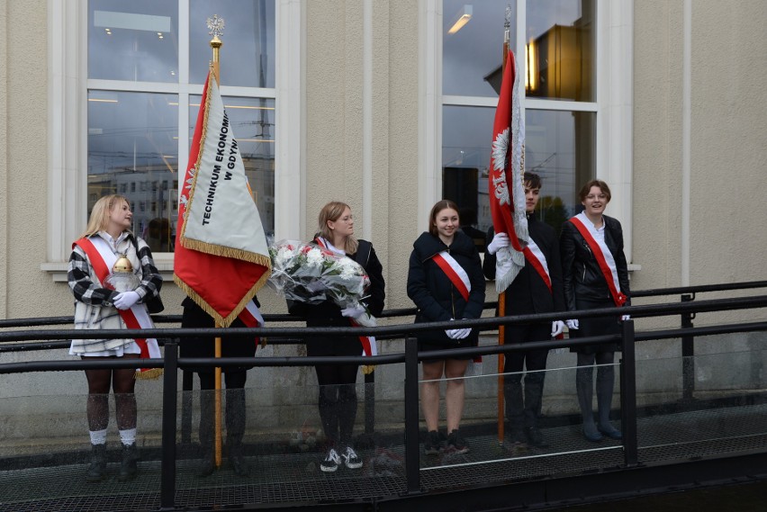 82. rocznica masowych wysiedleń ludności z Gdyni. Uroczystości z udziałem mieszkańców i samorządowców