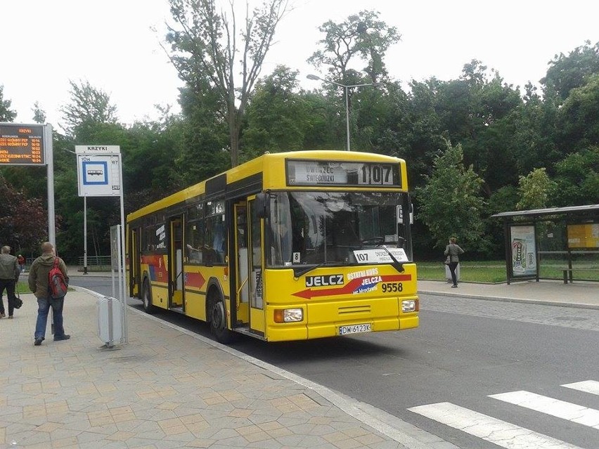 Jelcz pożegnał się z Wrocławiem. Ostatni kurs autobusu (ZOBACZ ZDJĘCIA)